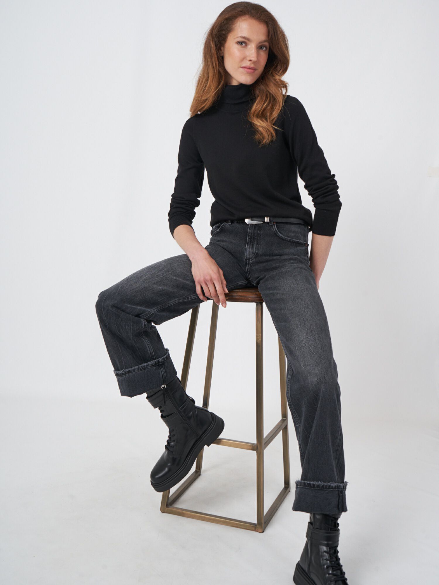 Fein gestrickter Rollkragen-Pullover aus Baumwollmischung von REPEAT cashmere