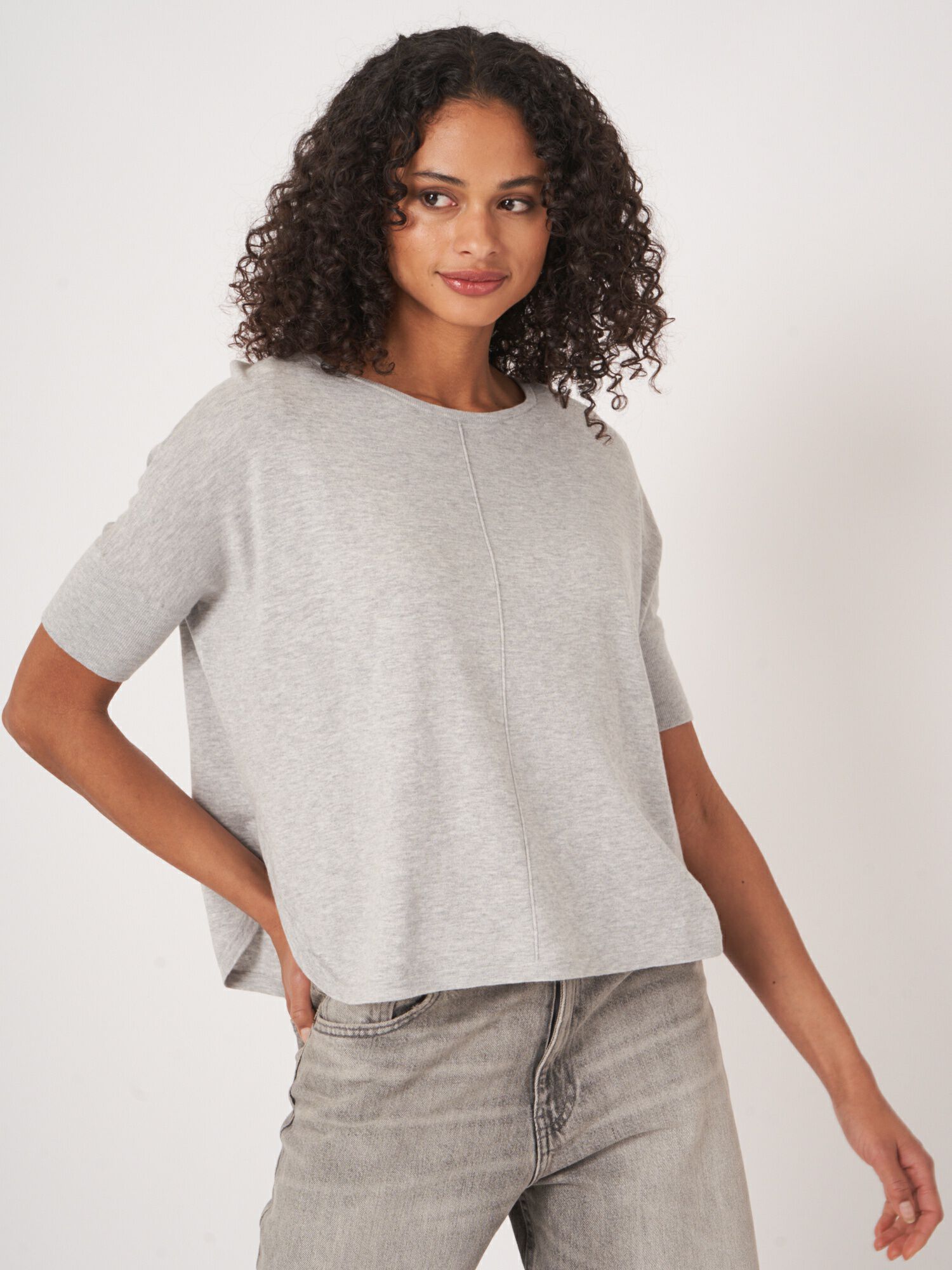 Feinstrick-Poncho-Pullover aus Kaschmir-Baumwollmischung von REPEAT cashmere