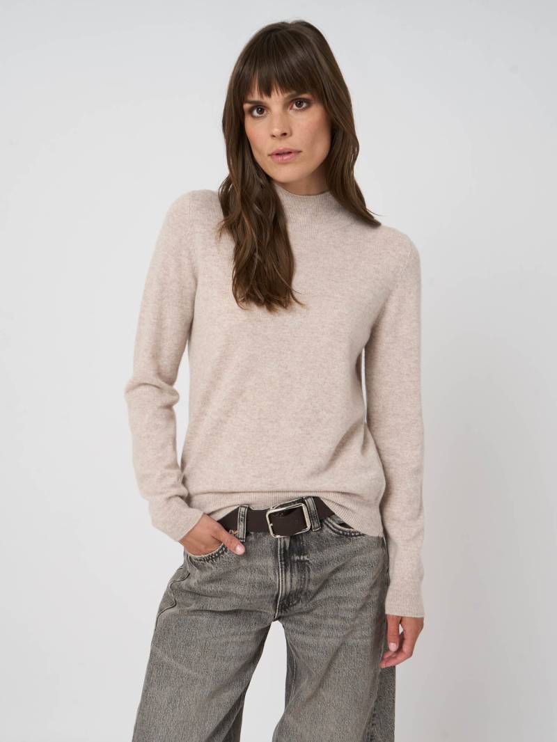 Feinstrickpullover aus Bio-Kaschmir mit geripptem Stehkragen von REPEAT cashmere