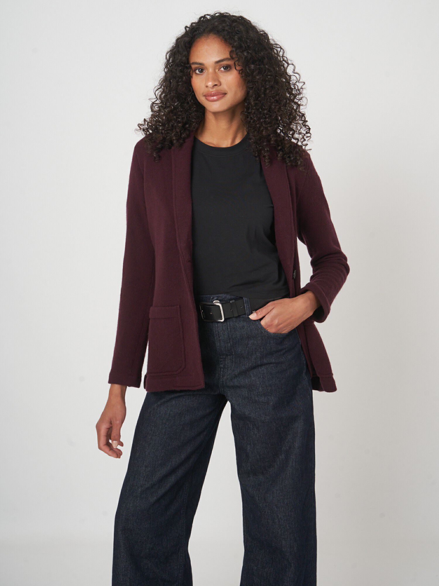 Figurbetonte Strickjacke mit Reverskragen von REPEAT cashmere