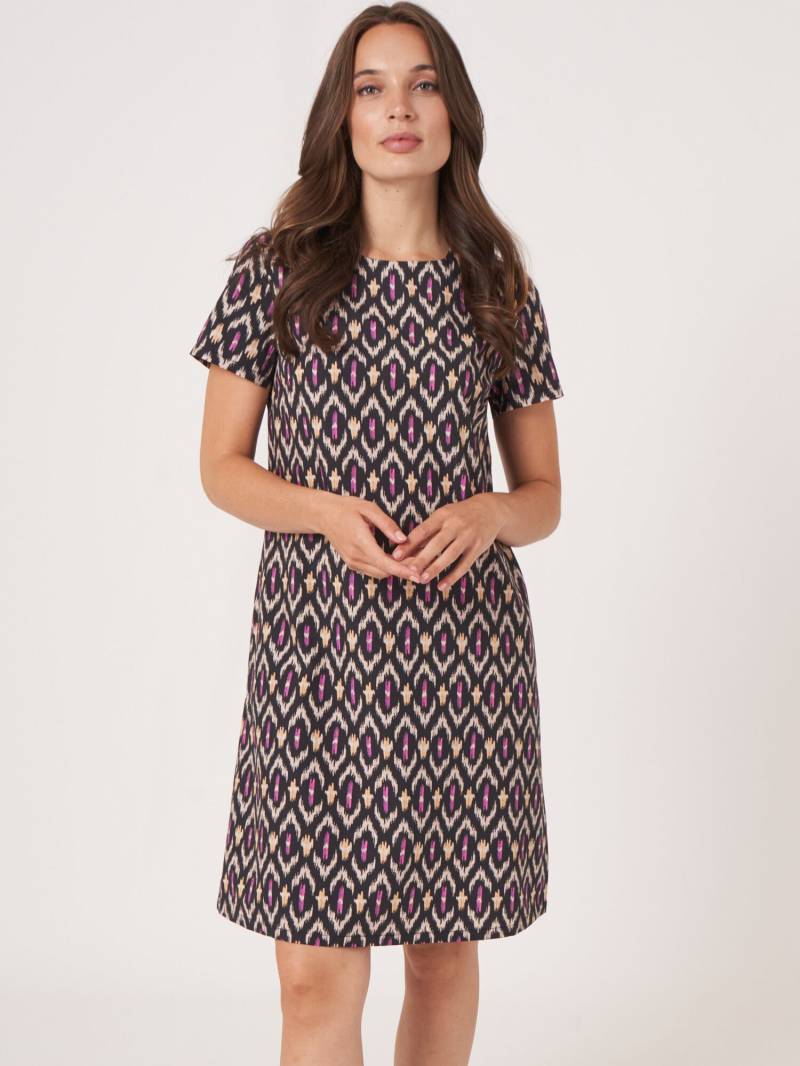Gerades Kleid mit Ikat-Print von REPEAT cashmere