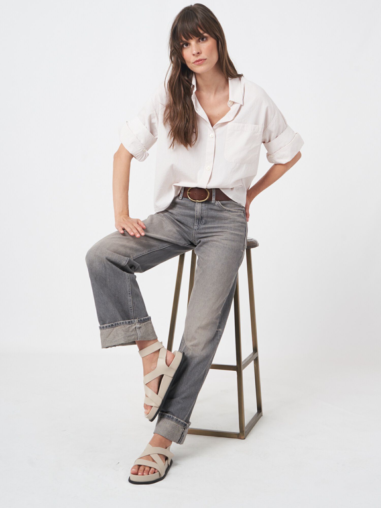 Gestreiftes Hemd mit aufgeschlagenen Manschetten von REPEAT cashmere