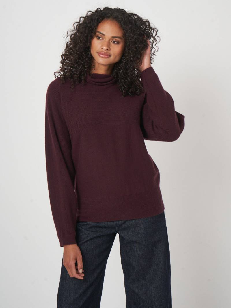 Großzügiger Bio-Kaschmir-Rollkragenpullover von REPEAT cashmere