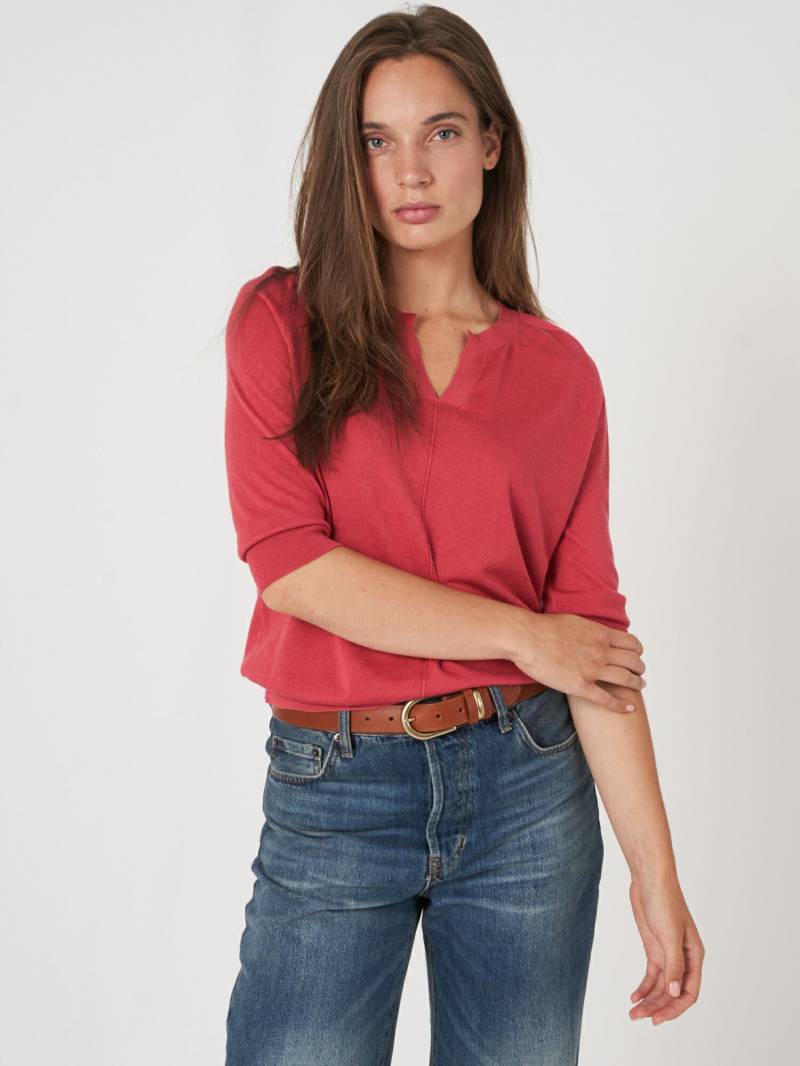 Halbarm-Pullover aus Kaschmir-Seidenstrick mit geschlitztem Halsausschnitt von REPEAT cashmere