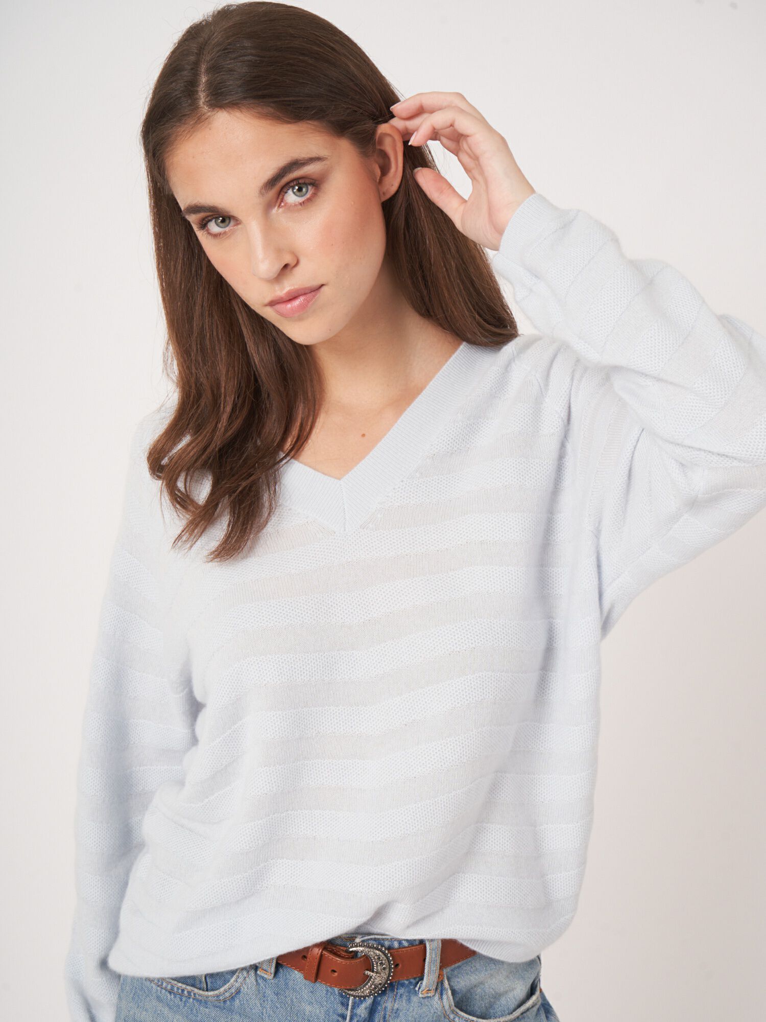 Kaschmirpullover mit texturierten Wellenstreifen von REPEAT cashmere