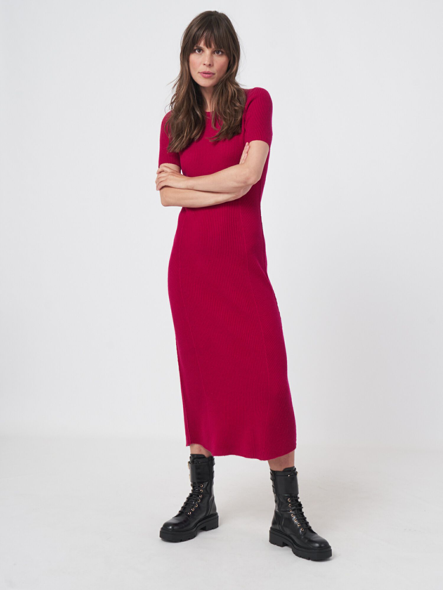 Kurzarm-Rippstrickkleid aus Kaschmir-Mischung von REPEAT cashmere