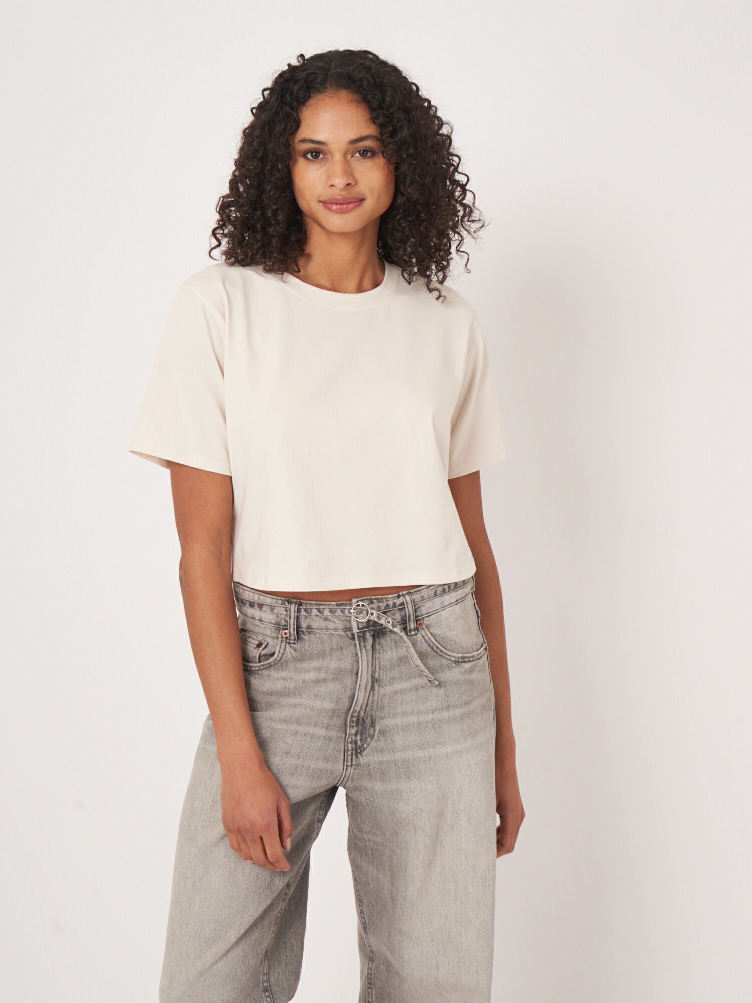 Lässig geschnittenes Boxy-T-Shirt von REPEAT cashmere