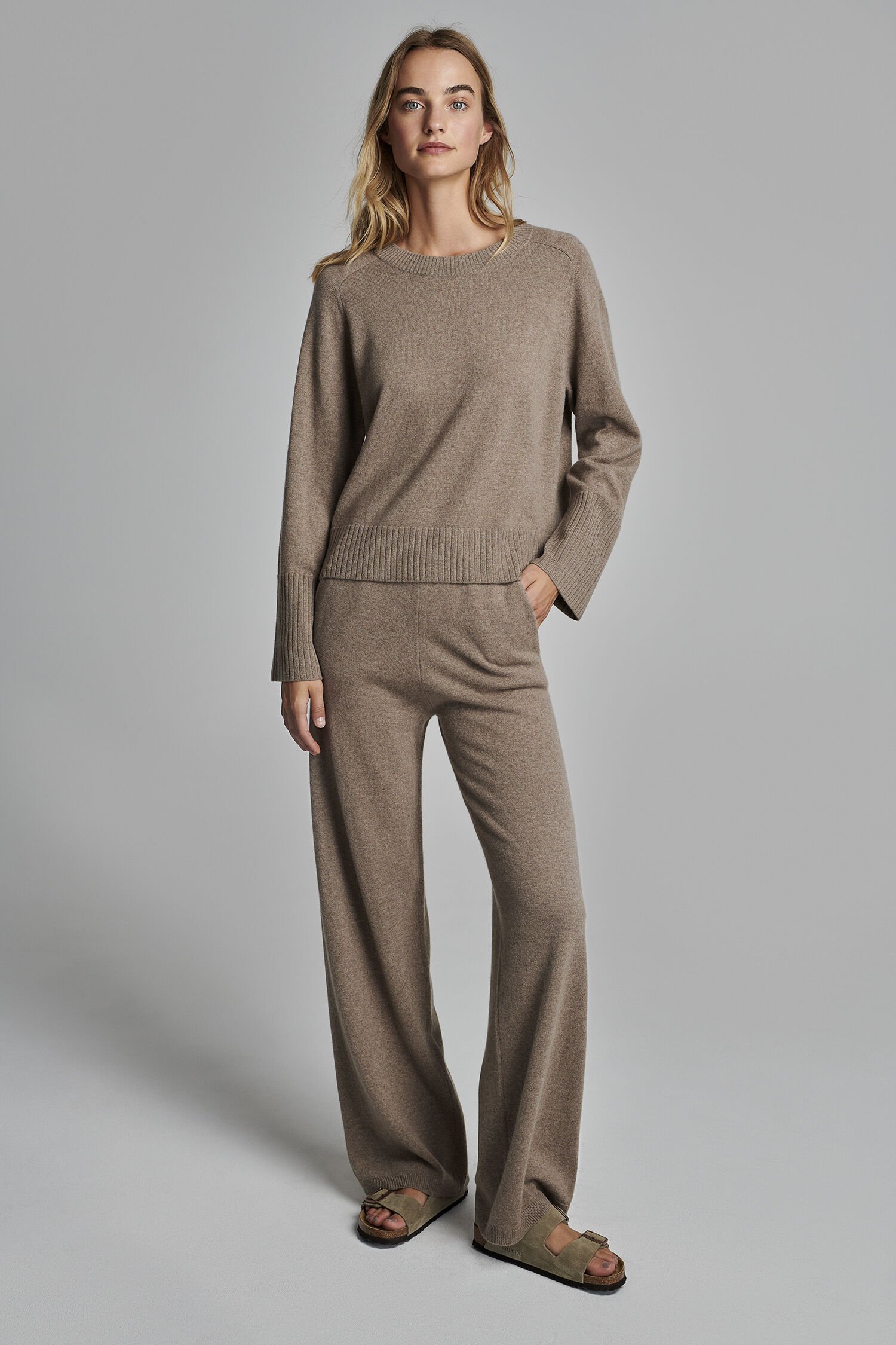 Lässiger Kaschmir-Pullover von REPEAT cashmere