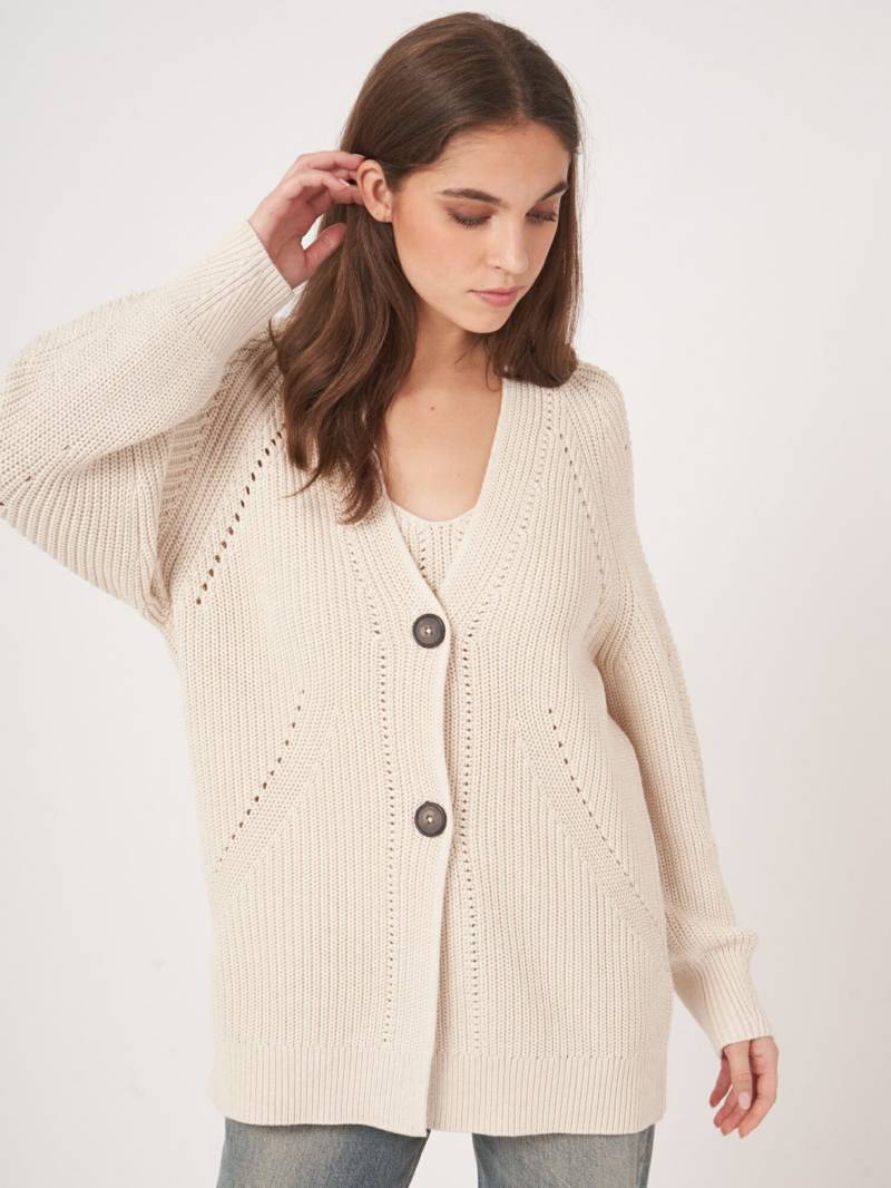 Mittellanger Grobstrick-Cardigan aus Baumwolle von REPEAT cashmere