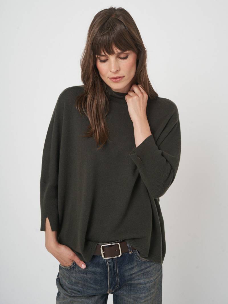 Poncho-Pullover aus Kaschmir-Mix mit weiter Passform von REPEAT cashmere