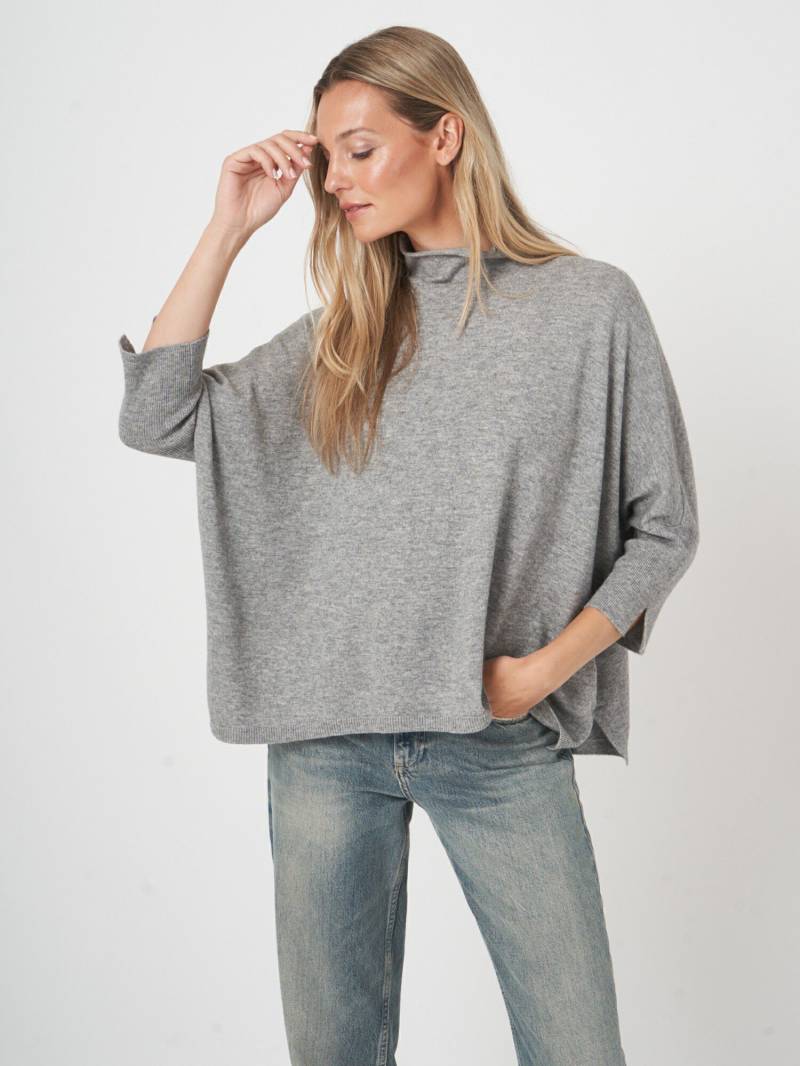 Poncho-Pullover aus Kaschmir-Mix mit weiter Passform von REPEAT cashmere