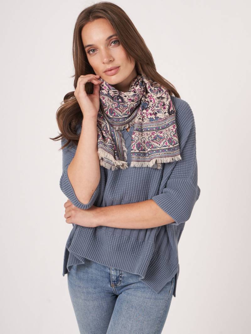 Quadratischer Schal aus Modal-Kaschmir-Mischung mit Blumenprint von REPEAT cashmere