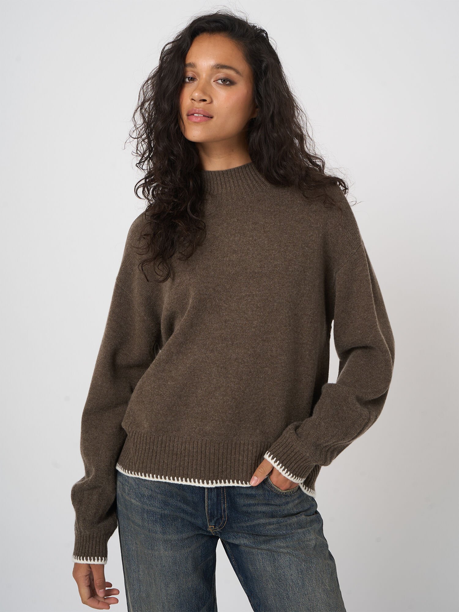 REPEAT Limited Edition - Strickpullover mit Häkeldetails von REPEAT cashmere