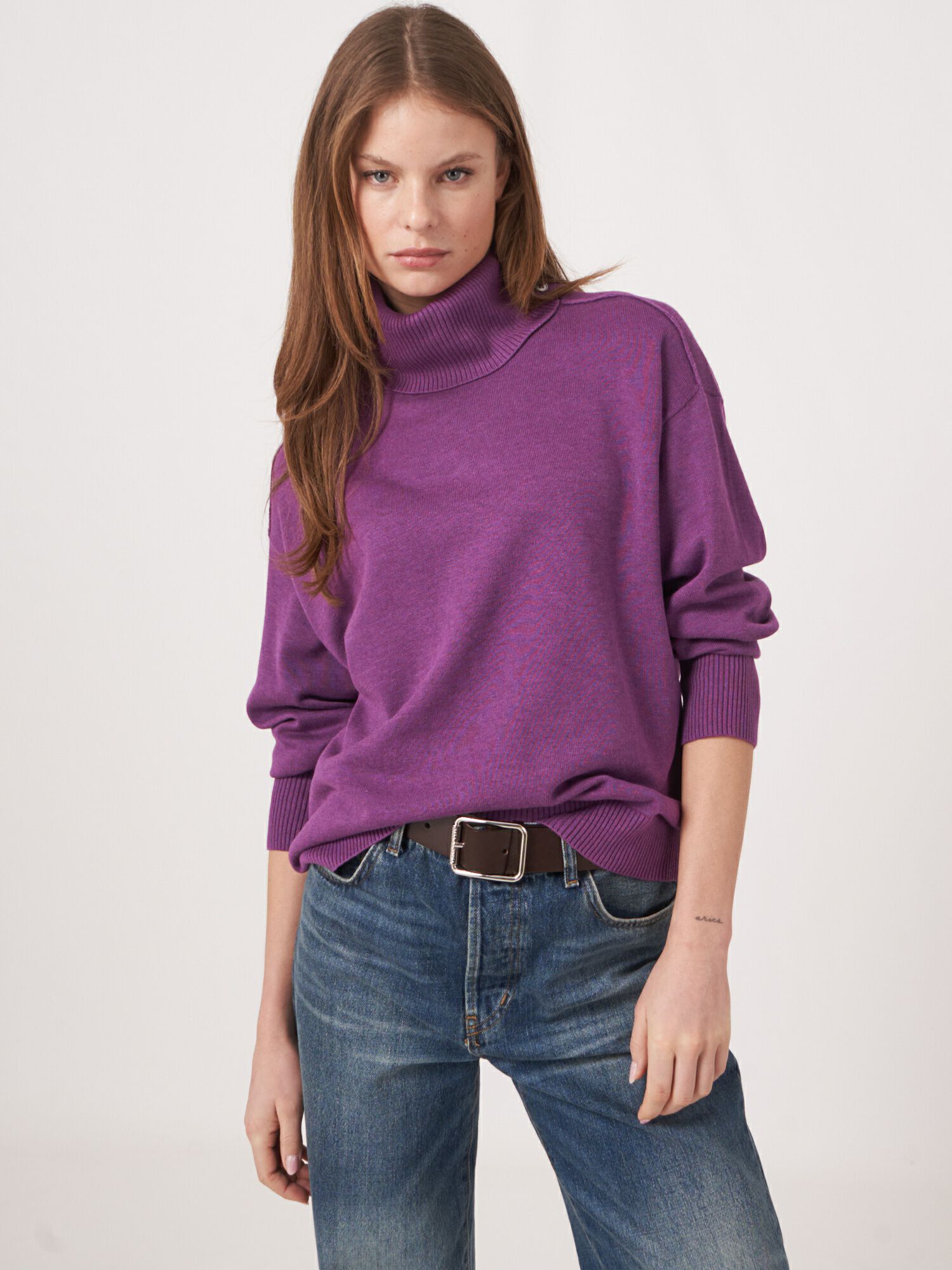 Rollkragen-Pullover aus Baumwollmischung von REPEAT cashmere
