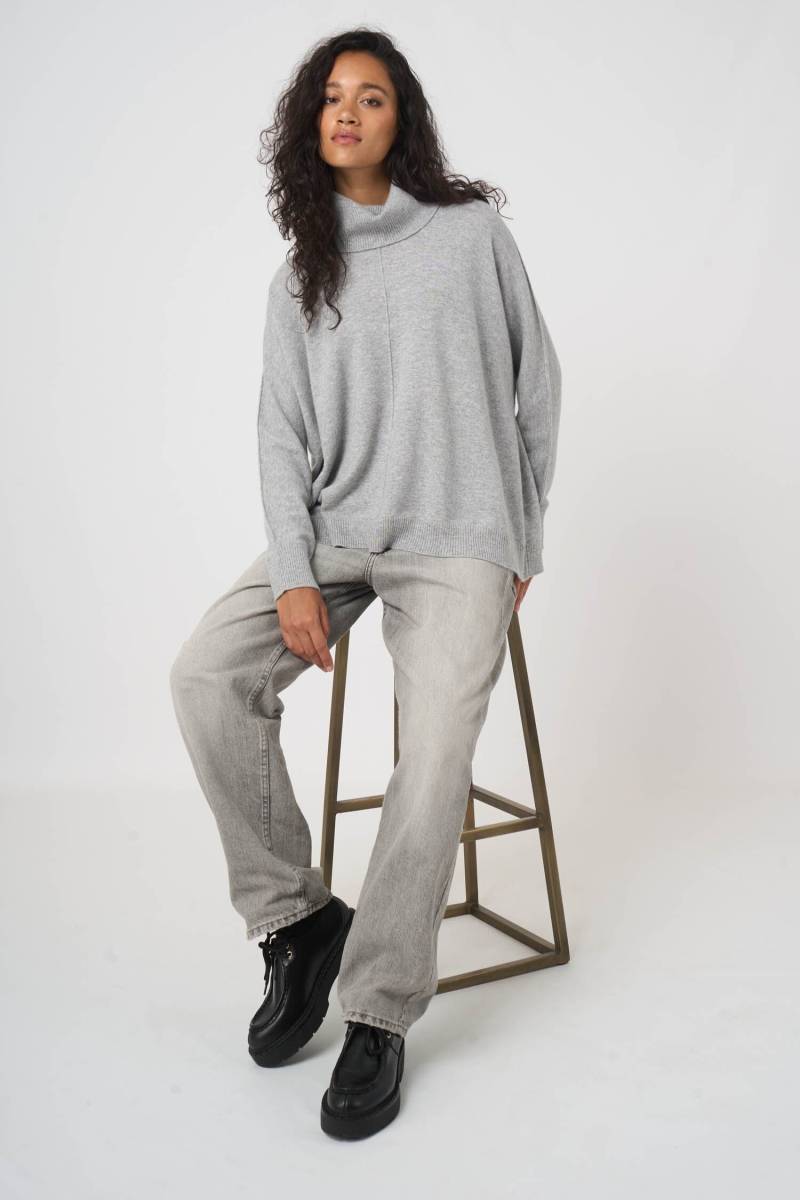 Rollkragenpullover mit A-Linie aus Bio-Kaschmir von REPEAT cashmere
