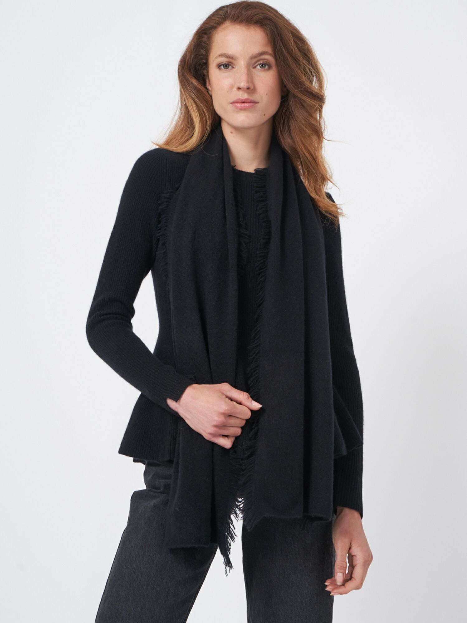 Schal mit Fransen aus Bio-Kaschmir von REPEAT cashmere