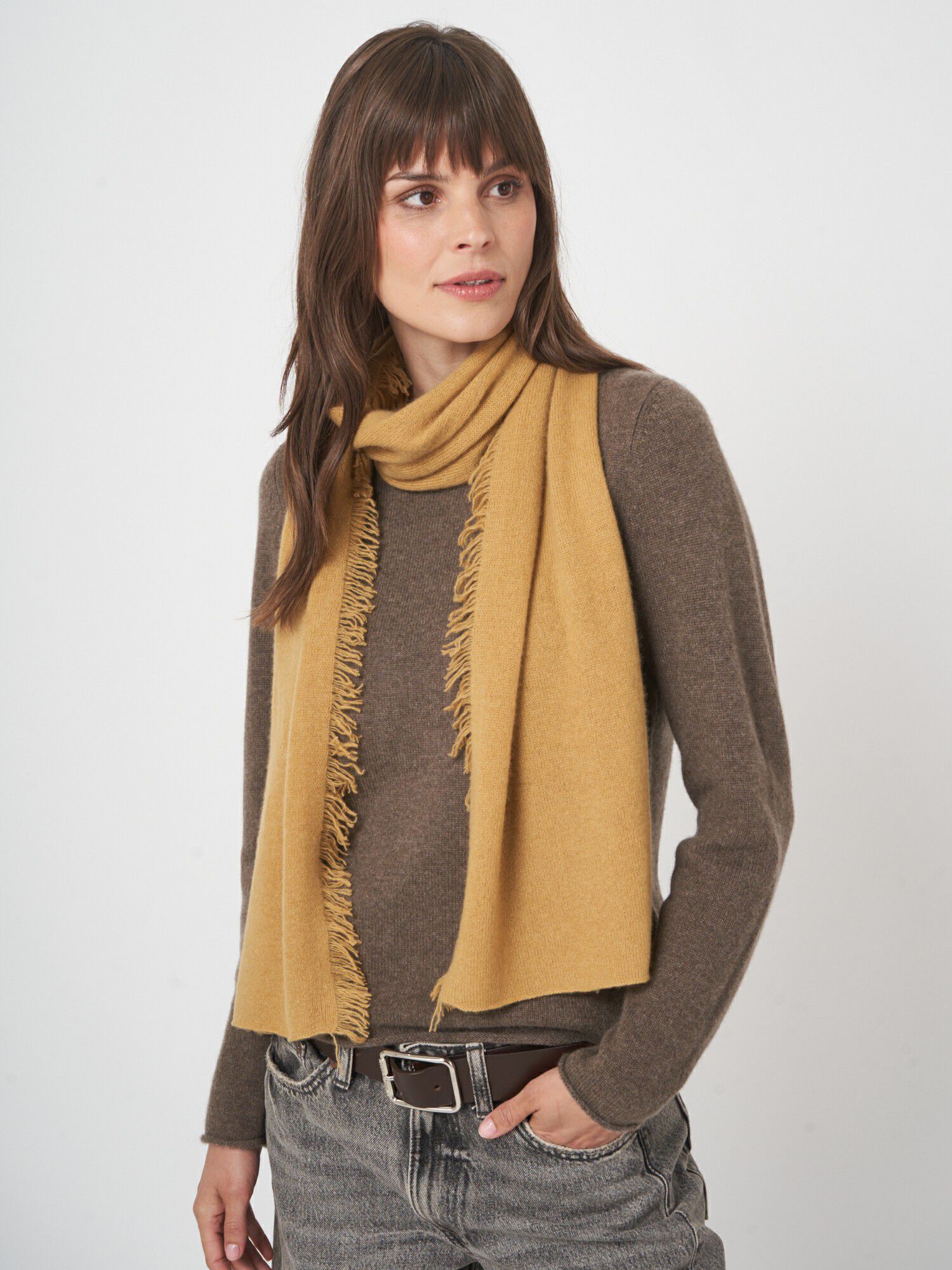 Schal mit Fransen aus Bio-Kaschmir von REPEAT cashmere