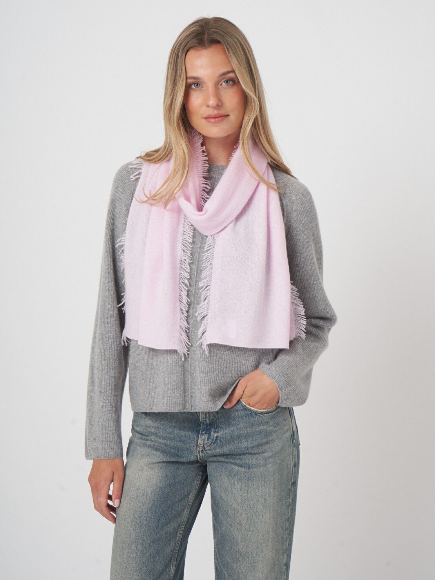 Schal mit Fransen aus Bio-Kaschmir von REPEAT cashmere
