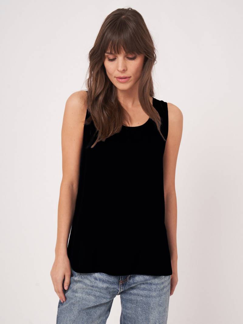 Seidentop mit Rundhalsausschnitt von REPEAT cashmere