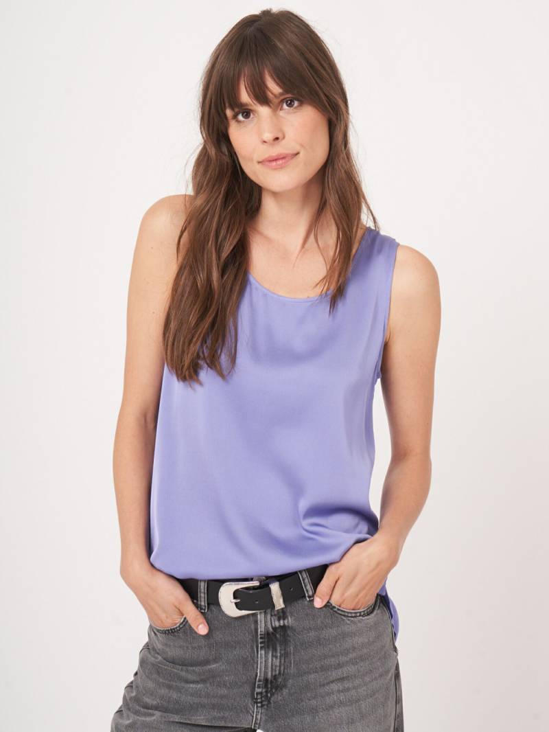 Seidentop mit Rundhalsausschnitt von REPEAT cashmere