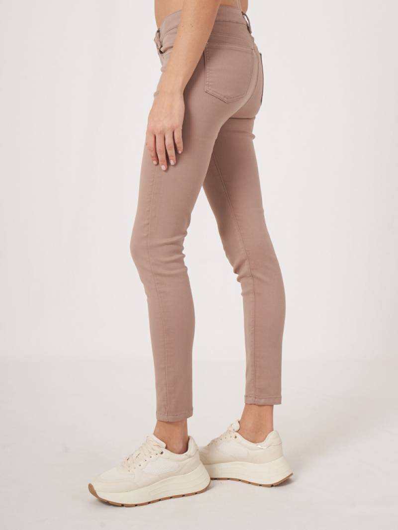 Straight-Cut Jeans von REPEAT cashmere