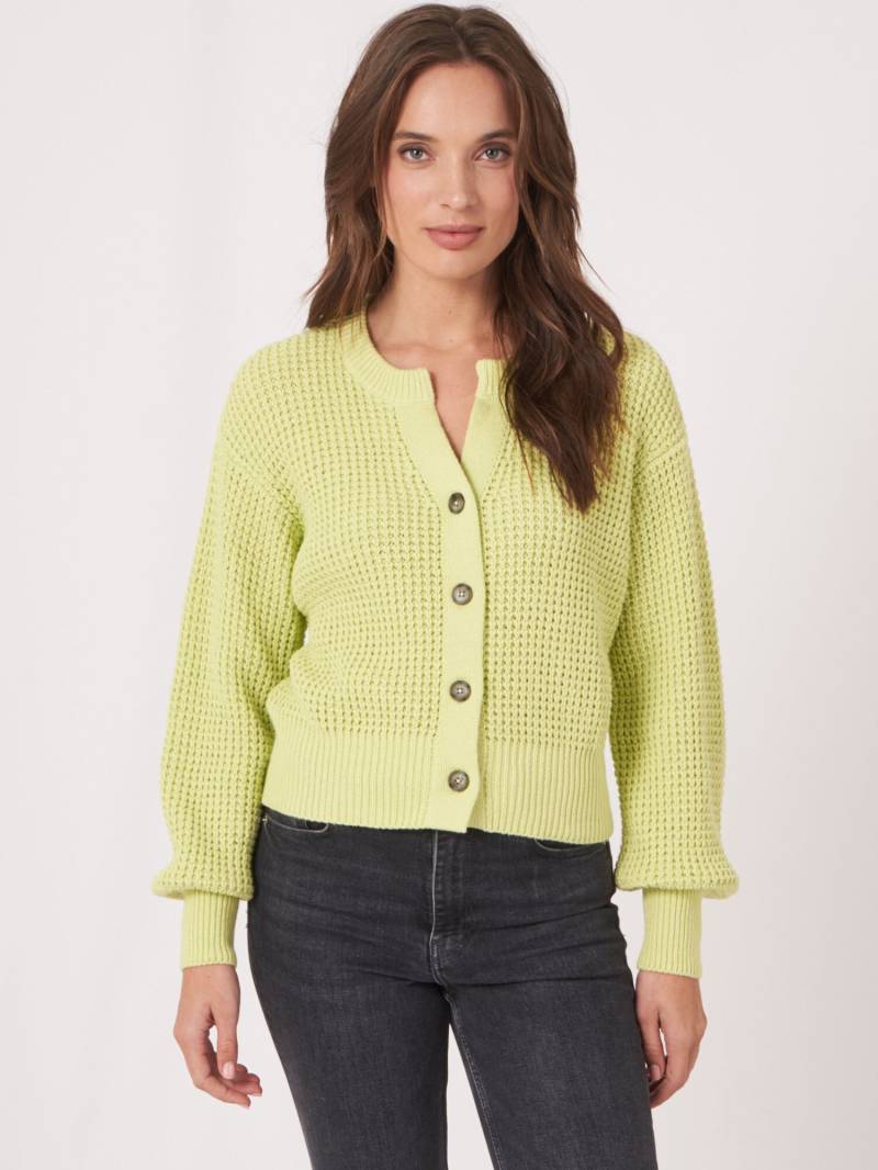 Strickjacke aus grobem Rippenstrick mit Puffärmeln von REPEAT cashmere