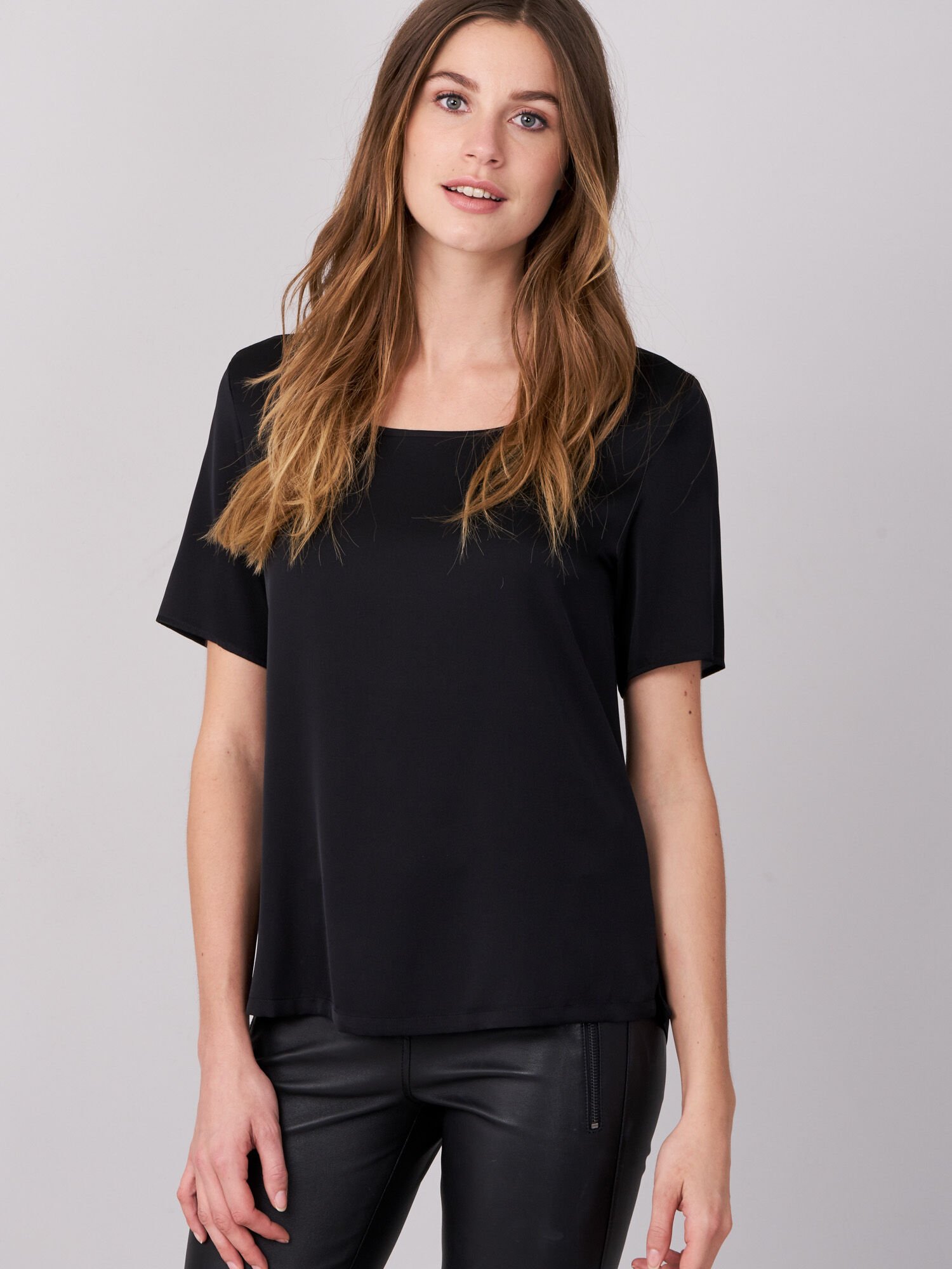 T-Shirt aus Seide von REPEAT cashmere