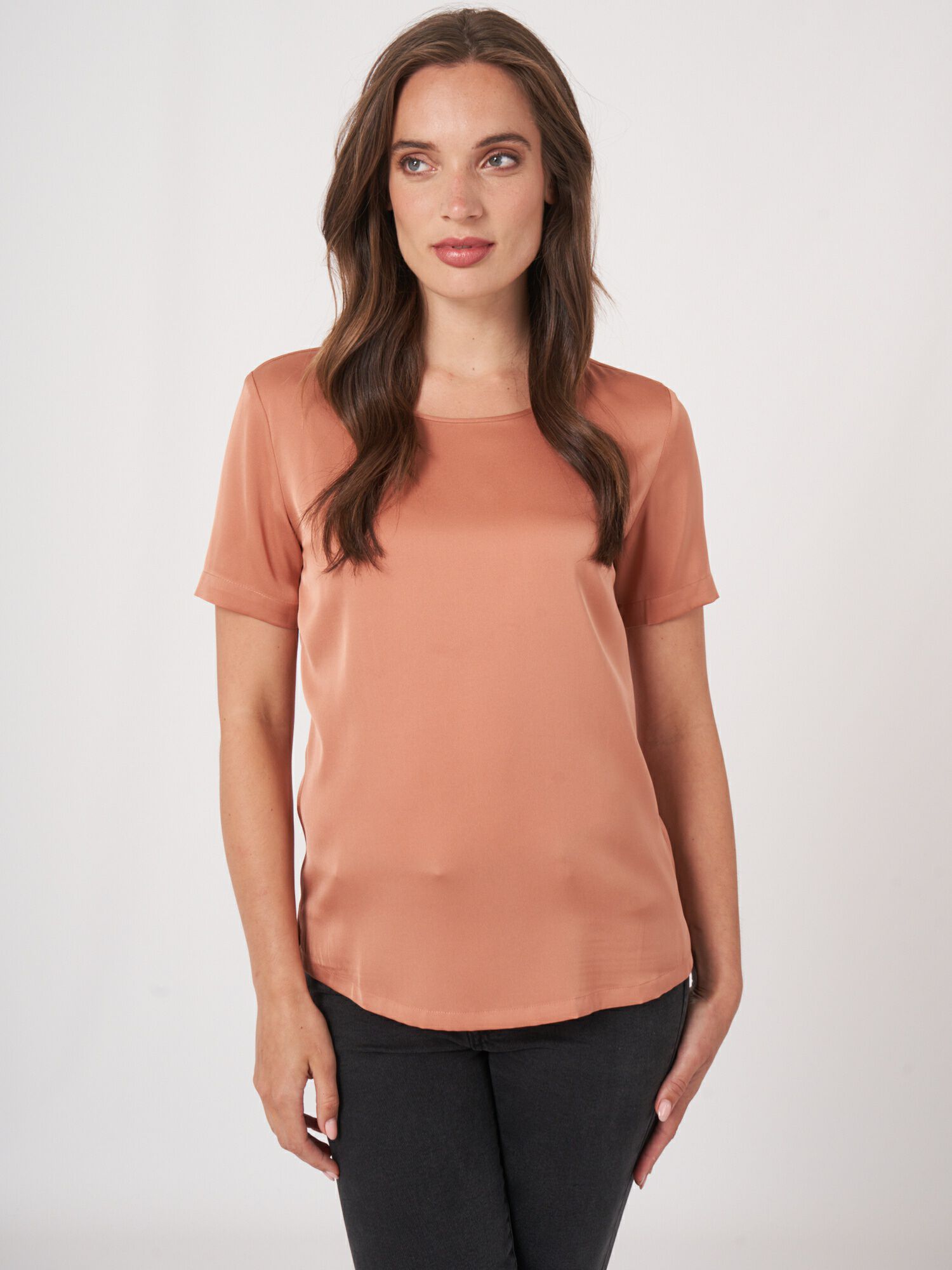 T-Shirt aus Seide von REPEAT cashmere