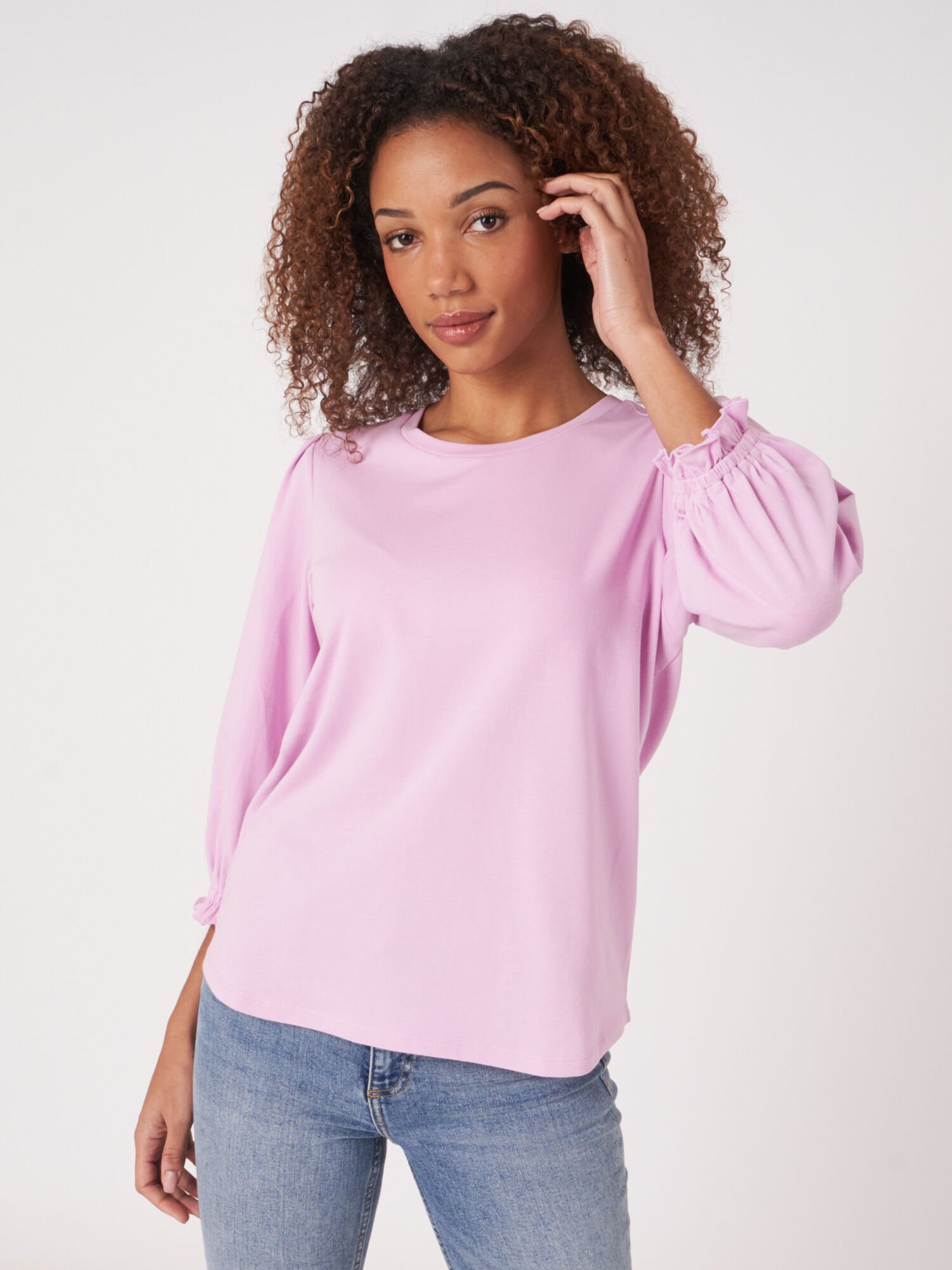 T-Shirt mit 3/4-Ärmeln mit elastischem Bündchen und Rüsche von REPEAT cashmere