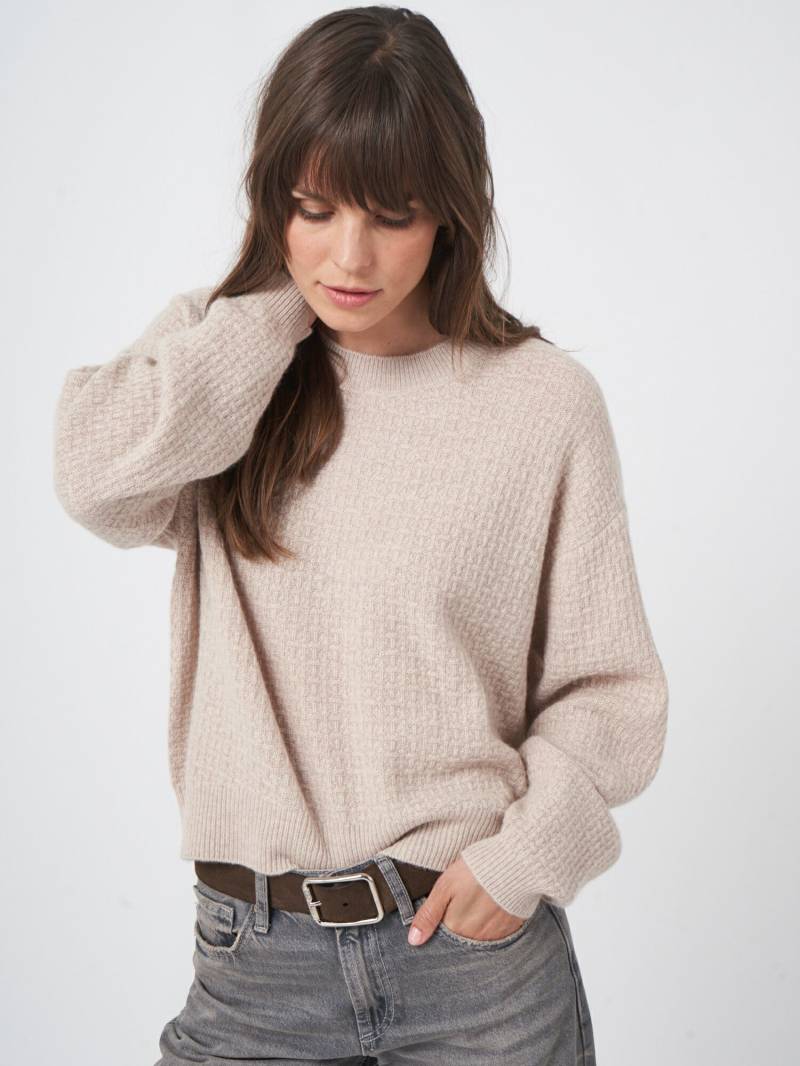 Texturierter Rundhals-Kaschmirpullover mit weiten Ärmeln von REPEAT cashmere