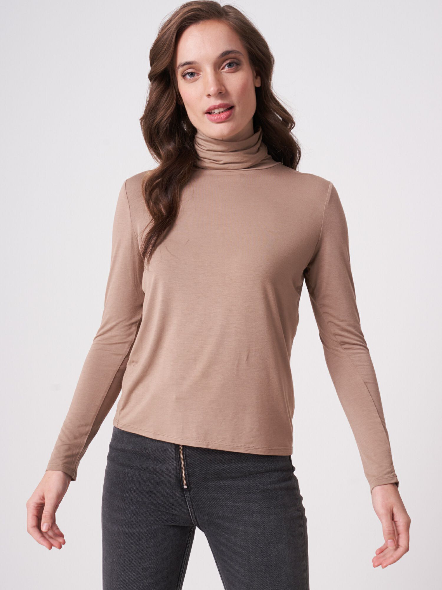 Unterziehrolli aus elastischem Jersey von REPEAT cashmere