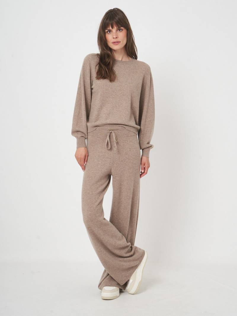 Weit geschnittene Strickhose aus Bio-Kaschmir von REPEAT cashmere