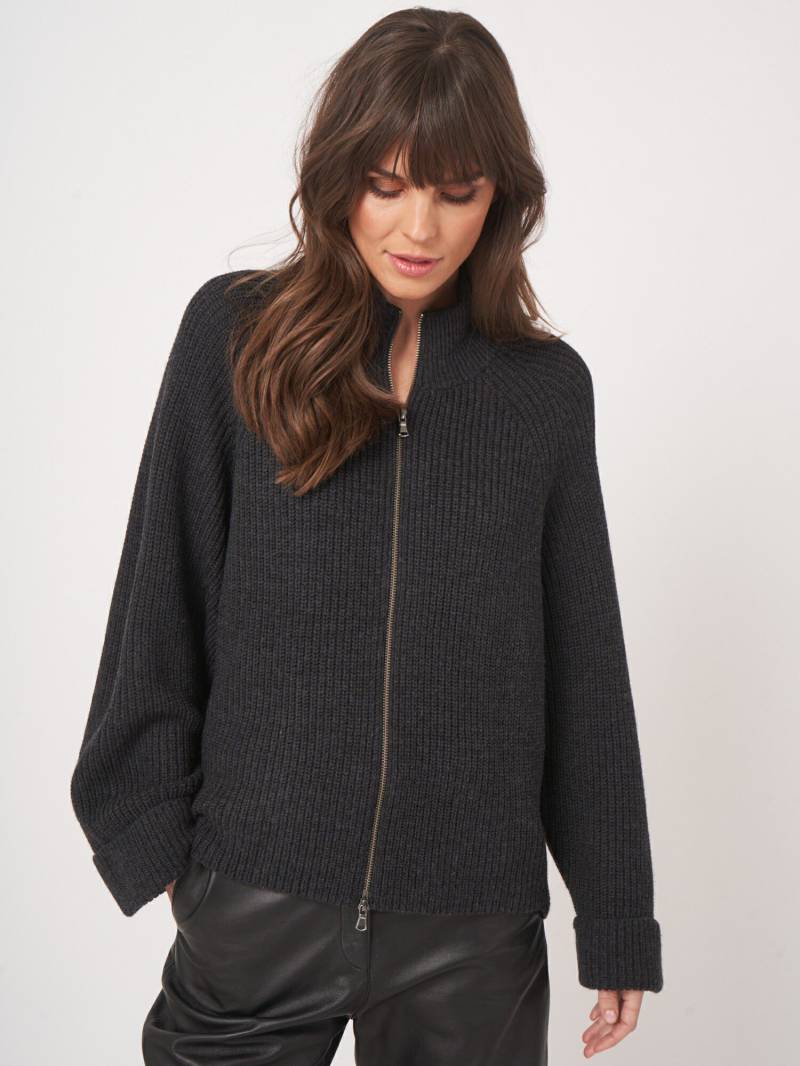 Zip-up-Strickjacke aus extrafeiner Merinowolle von REPEAT cashmere