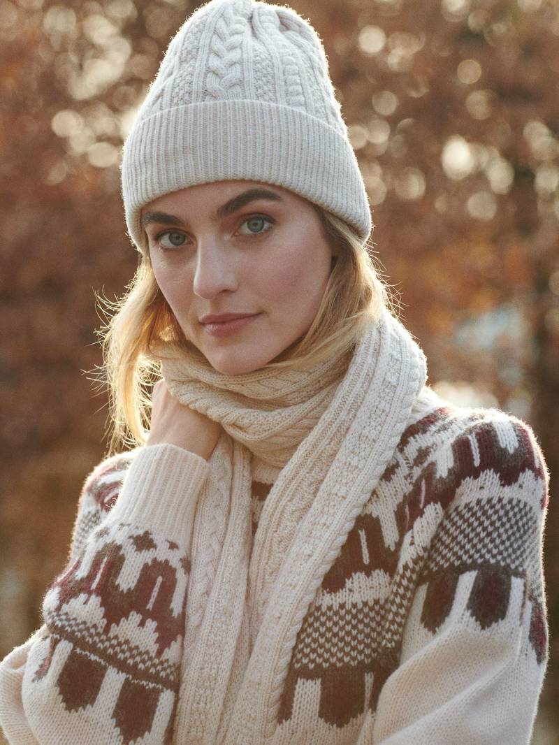 Zopfmuster-Schal aus weicher Merinowolle von REPEAT cashmere