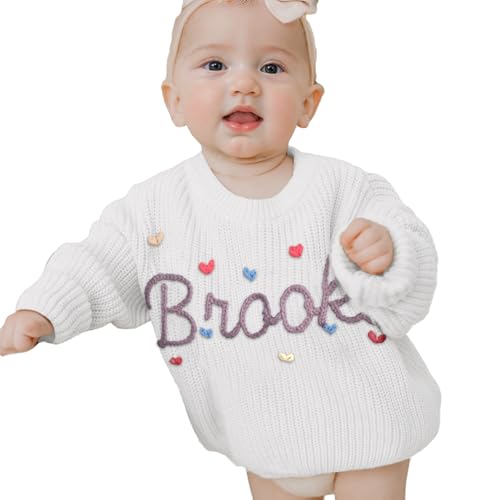 REQTYUI Personalisierter Baby Strickpullover mit gesticktem Namen, Kleinkinder Crewneck Langarm Pullover Sweatshirt (DE/NL/SE/PL, Alter, 12 Monate, 18 Monate, Weiß (White)) von REQTYUI