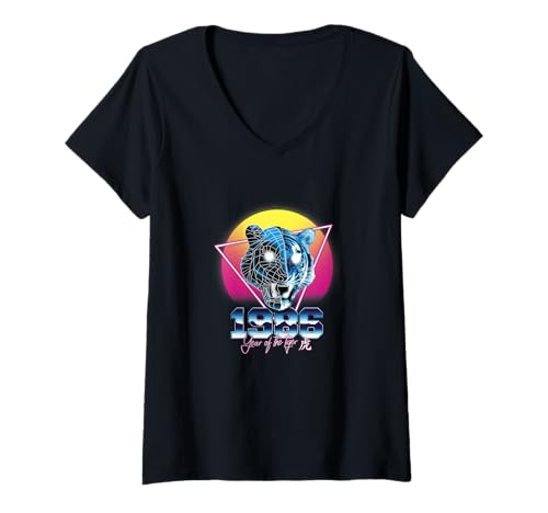 Damen 1986 Jahr des Tigers Vaporwave T-Shirt mit V-Ausschnitt Damen 1986 Jahr des Tigers Vaporwave T-Shirt mit V-Ausschnitt von RETROWAVE ZODIAC SIGNS