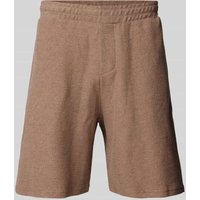 REVIEW Regular Fit Sweatshorts mit Strukturmuster in Mud, Größe L von REVIEW
