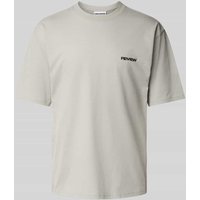 REVIEW T-Shirt mit Label-Print in Mittelgrau, Größe M von REVIEW