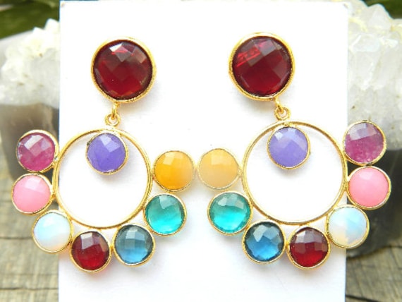 Multi Farbe Künstliche Quarz Facettierte Münzen Form Creolen Gold Überzogene Handgefertigte Einzigartige Designer Modeschmuck Ohrringe Kronleuchter von RFGemsNjewels