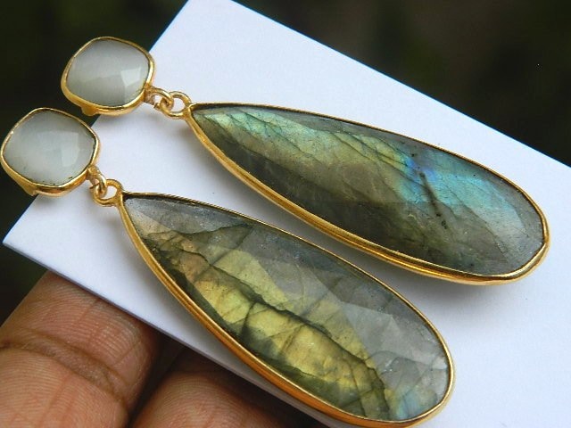 Natürliche Labradorit Lange Birne Form Vergoldet Lünette Set Bolzen Kronleuchter Ohrring Boho Schmuck Einzigartige Designer Edelstein Modeschmuck von RFGemsNjewels