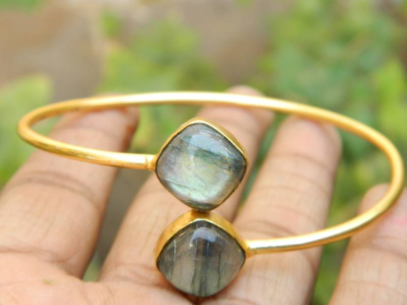 Natürliche Labradorit Manschette Armreif Sleek Vergoldet Messing Verstellbar Edelstein Schmuck Geschenk Für Sie von RFGemsNjewels