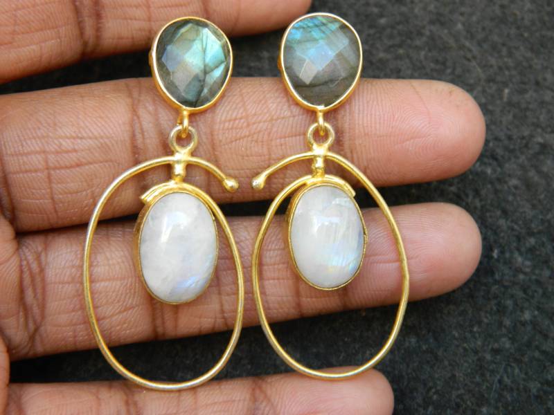 Natürliche Regenbogen Weiß Mondstein Und Labradorit Ohrring Lünette Set Vergoldete Edelstein Schmuck Schöne Geschenk Für Frauen von RFGemsNjewels
