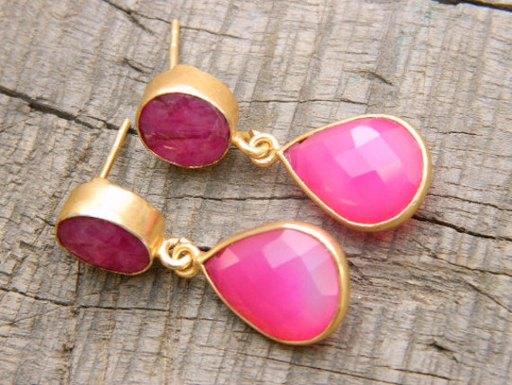 Rosa Chalcedon Ohrring Mit Gefärbten Rubin & Ssolar Bolzen Charm Brautjungfer Modeschmuck Boho Geschenk Für Frauen von RFGemsNjewels