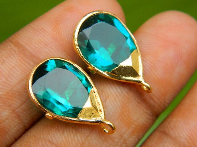 Teal Grüne Farbe Künstliche Quarz Facettierte Ohrstecker Ohrringe Gold Galvanisiert Handgefertigte Vintage Style Modeschmuck Einzigartige Designer von RFGemsNjewels
