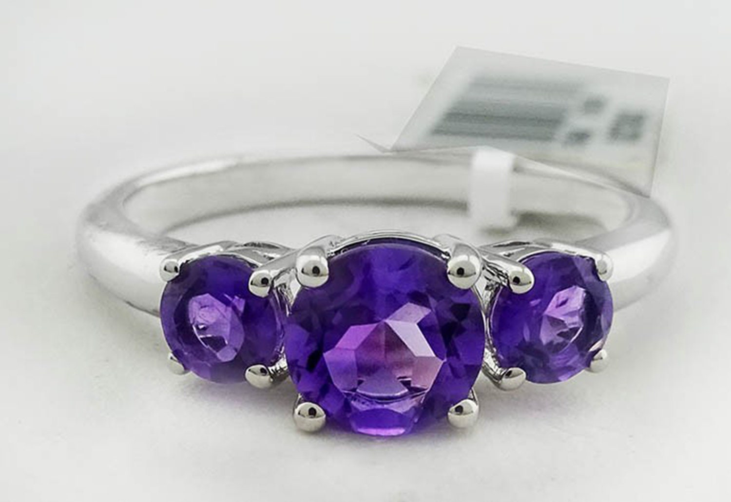Echter Amethyst Ring, Drei Steine 1, 62 Cts von RFRCorp