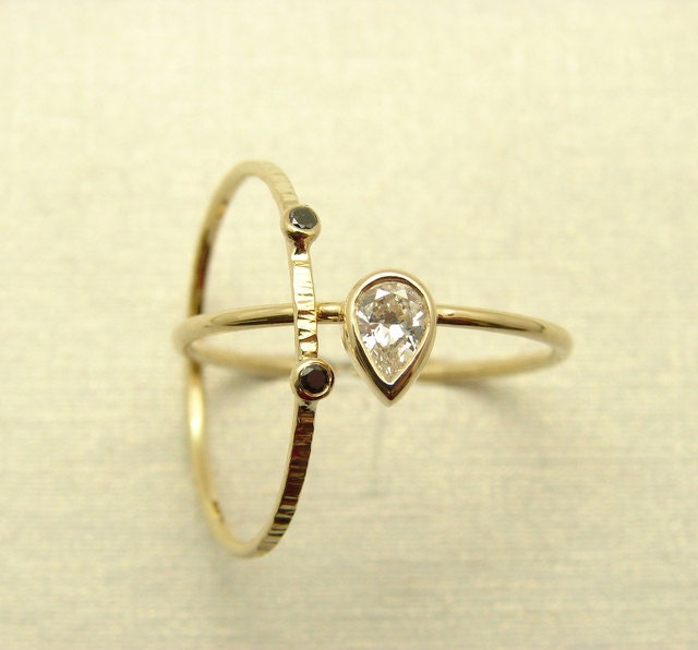 Birne Verlobungsring Mit Schwarzem Diamant Ring, Ehering Set, Ring Massiv Gold Stapel Ringe von RFgoldiamonds