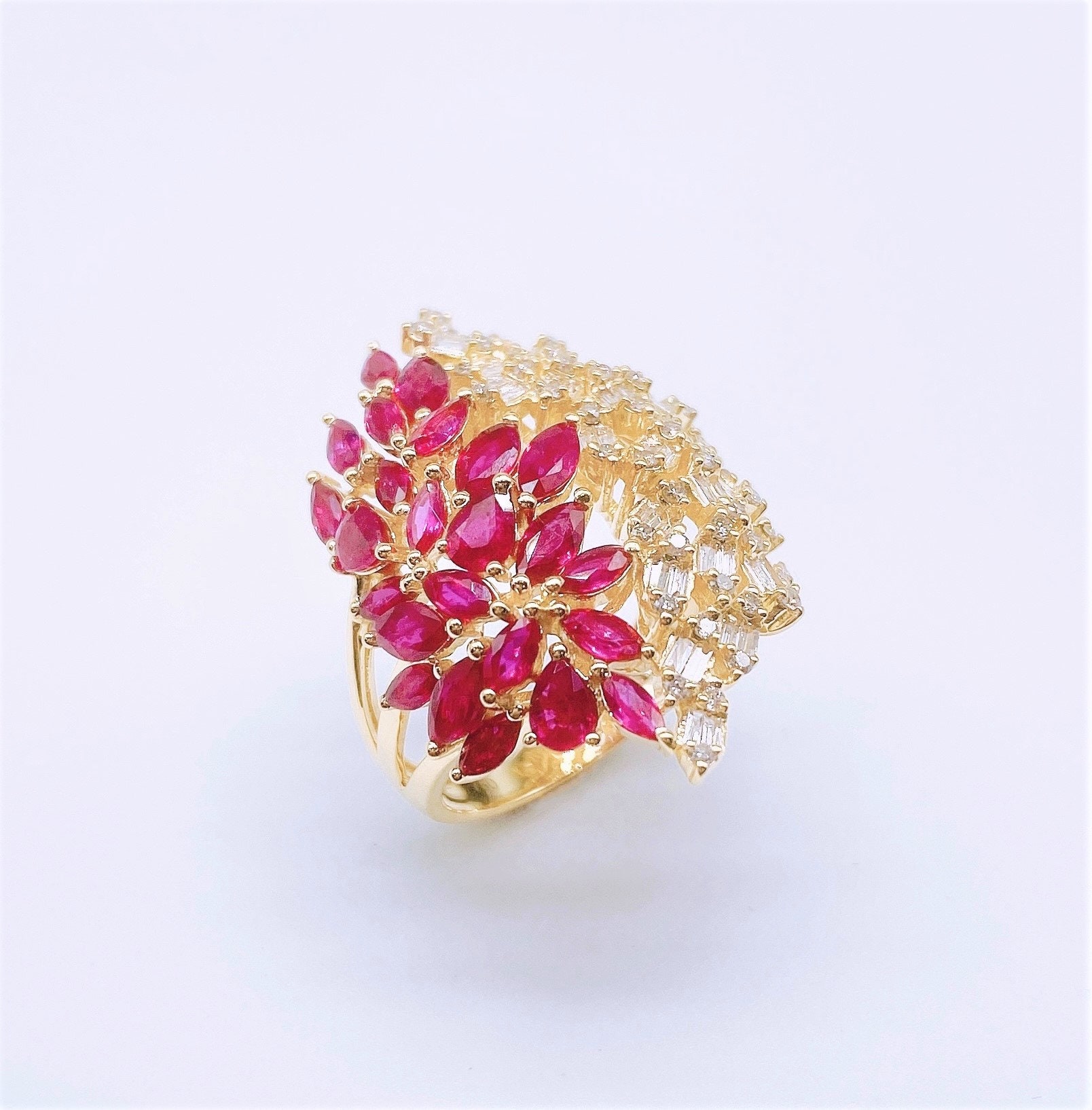 50% Off Notfallauflösung Beste Angebote Akzeptieren Nwt 9, 429 18Kt Gold Wunderschöner Seltener Rubin Diamant Blumen Motiv Ring von RGalleriesJewels