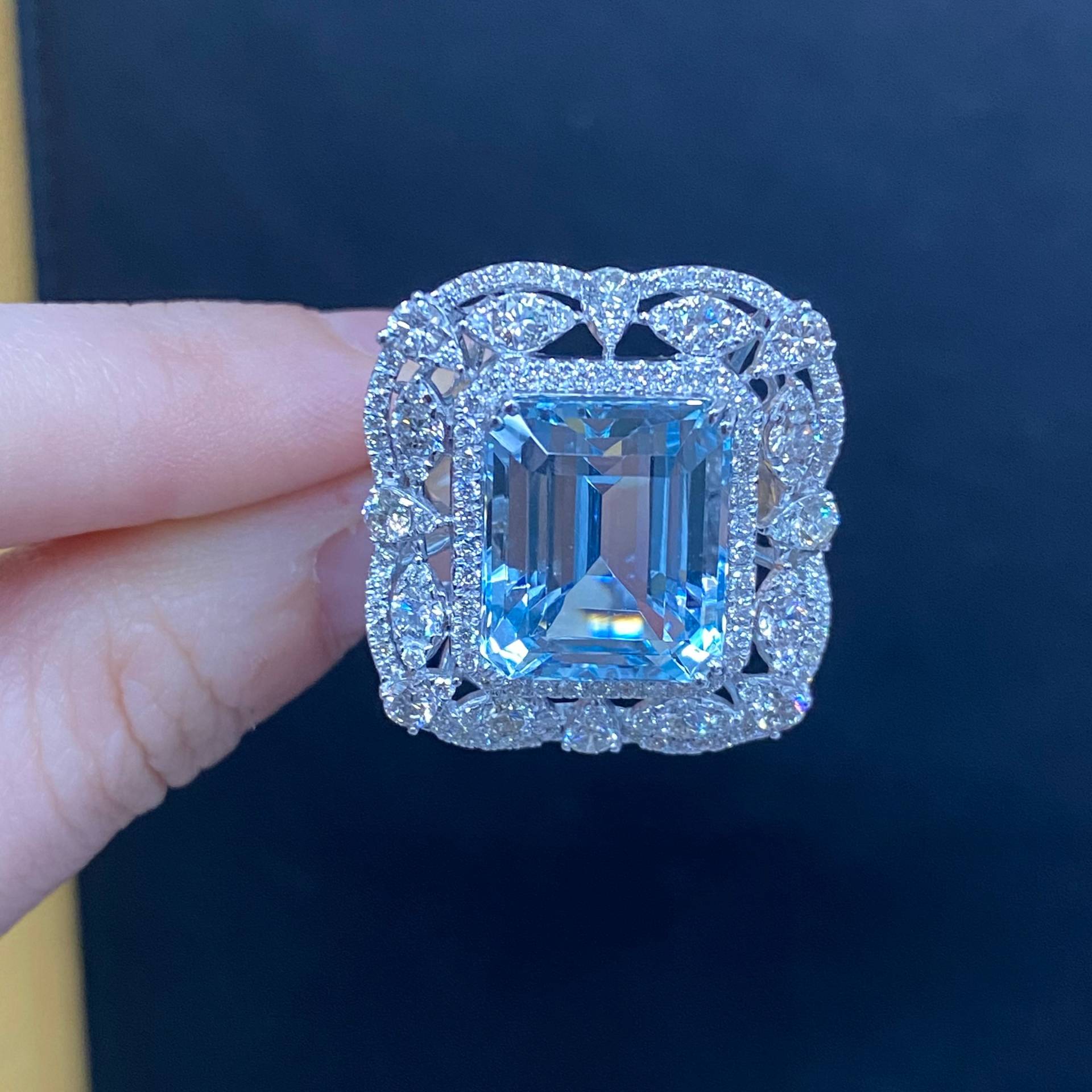 60% Off Special Liquidation Clearance Beste Angebote Akzeptieren Nwt 16, 409 Seltener 18Kt Gold Großer Smaragdschliff Aquamarin Diamant 11, 50Ct von RGalleriesJewels