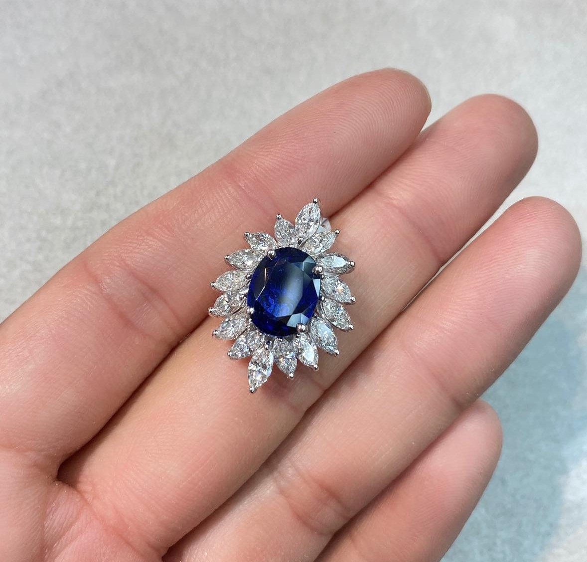 60% Sonderauflösung Beste Angebote Akzeptieren Nwt 34, 000 18Kt Gold Seltener Ausgefallener Großer Natürlicher Blauer Saphir Diamant Anhänger von RGalleriesJewels