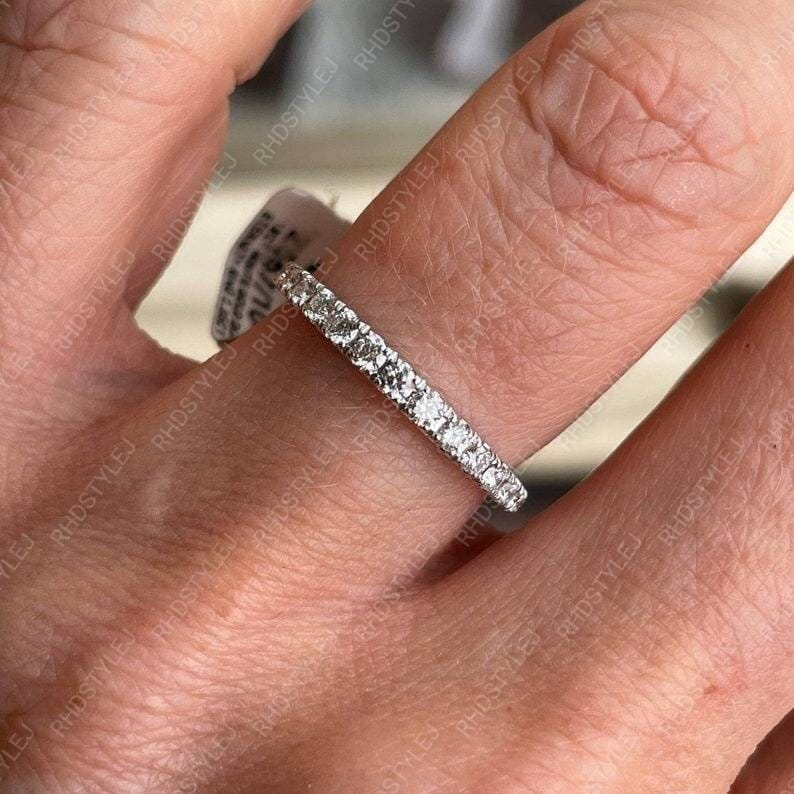 Moissanite Hochzeitsband Frauen, Halbe Ewigkeit Hochzeitsring, Stapelbare Ringe Für 925 Silber Passender Ring, Bandring von RHDSTYLEJ